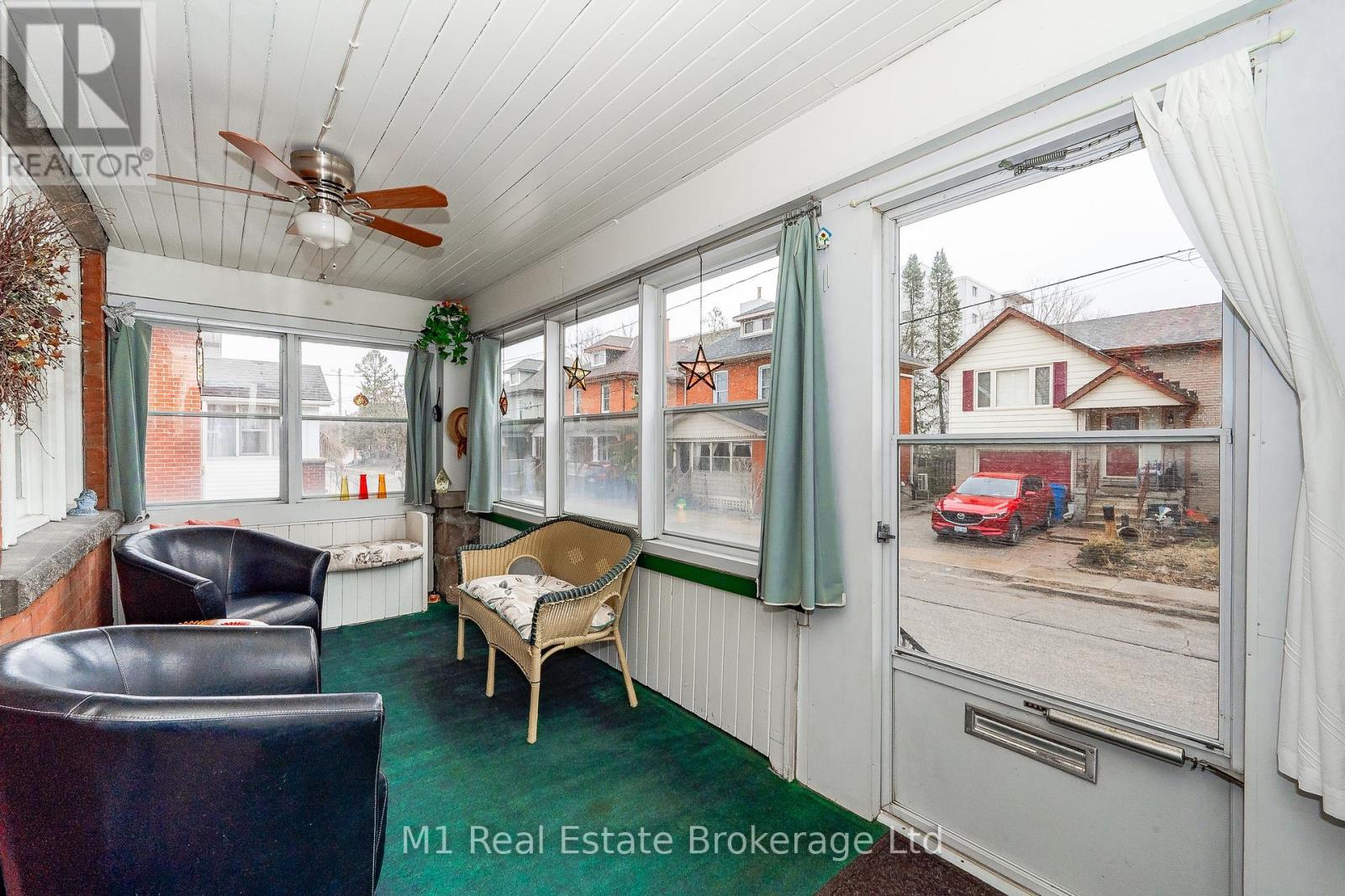 33 Verney Street, Guelph, Ontario  N1H 1N5 - Photo 5 - X12515778