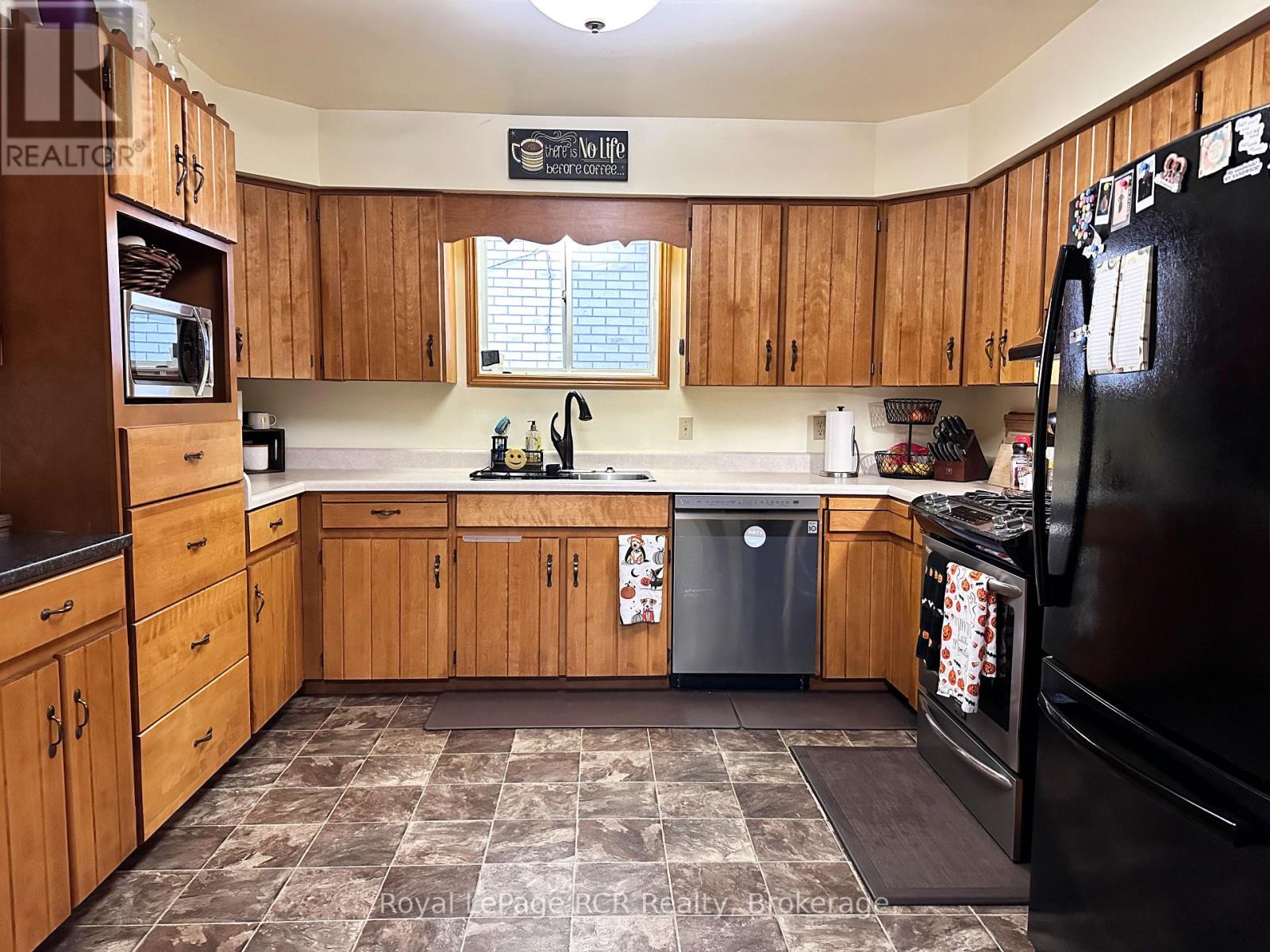 389 17th Avenue, Hanover, Ontario  N4N 3A2 - Photo 16 - X12515784