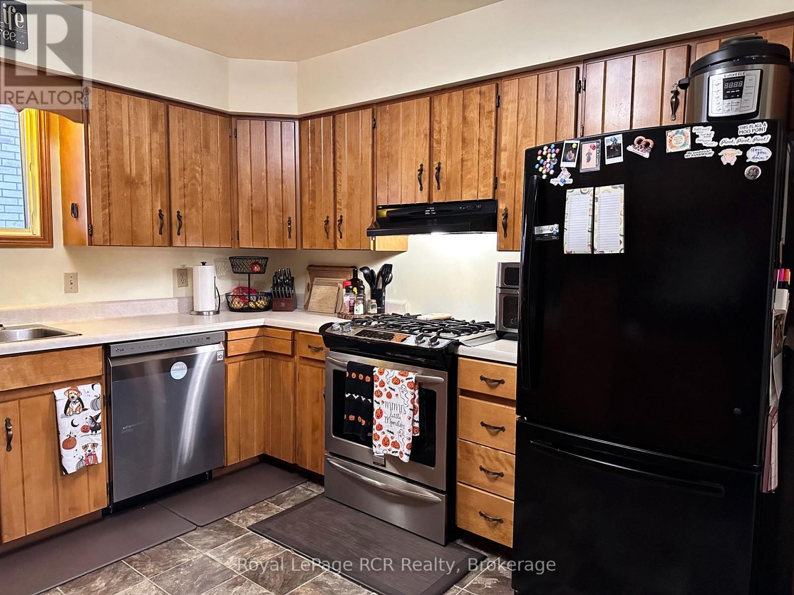 389 17th Avenue, Hanover, Ontario  N4N 3A2 - Photo 18 - X12515784