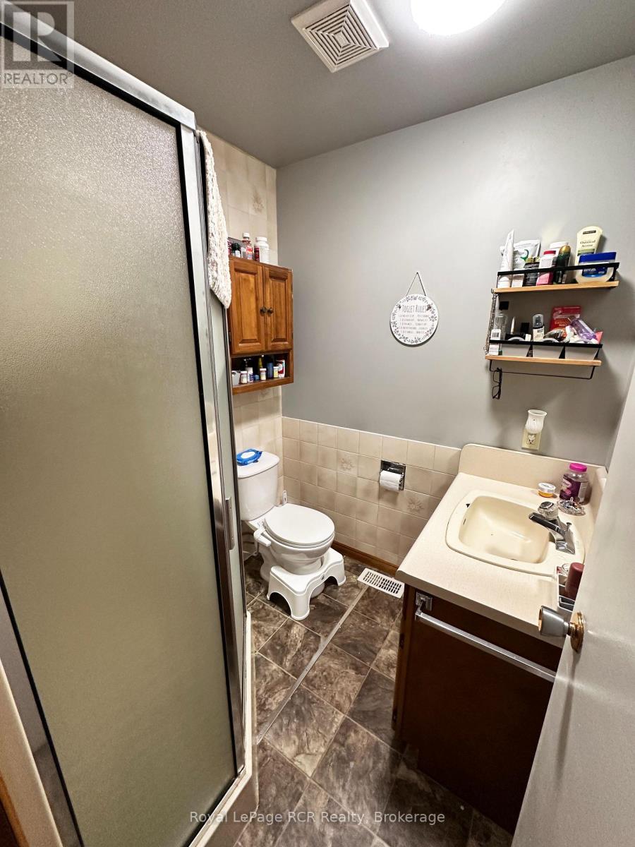 389 17th Avenue, Hanover, Ontario  N4N 3A2 - Photo 24 - X12515784