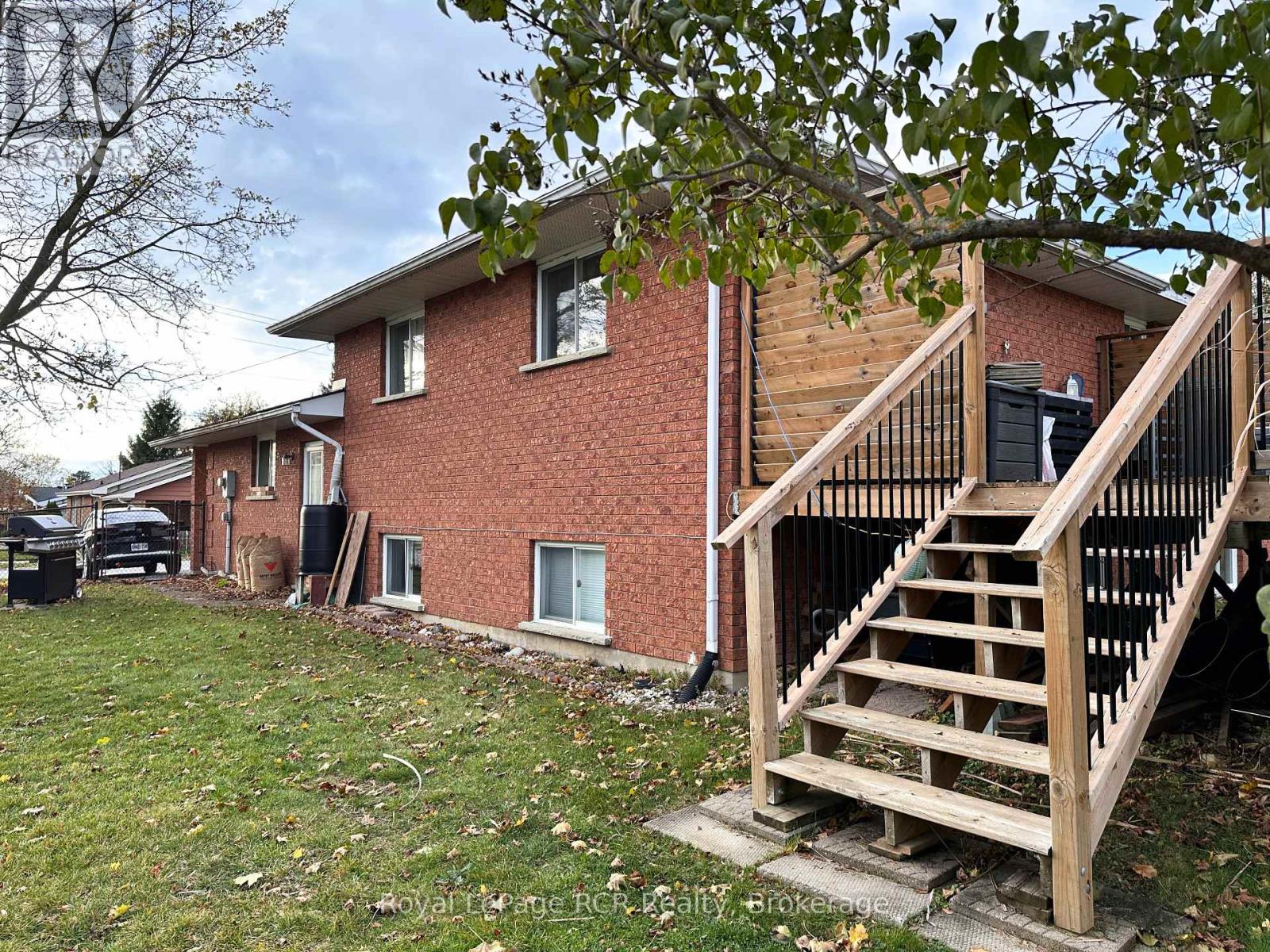 389 17th Avenue, Hanover, Ontario  N4N 3A2 - Photo 5 - X12515784