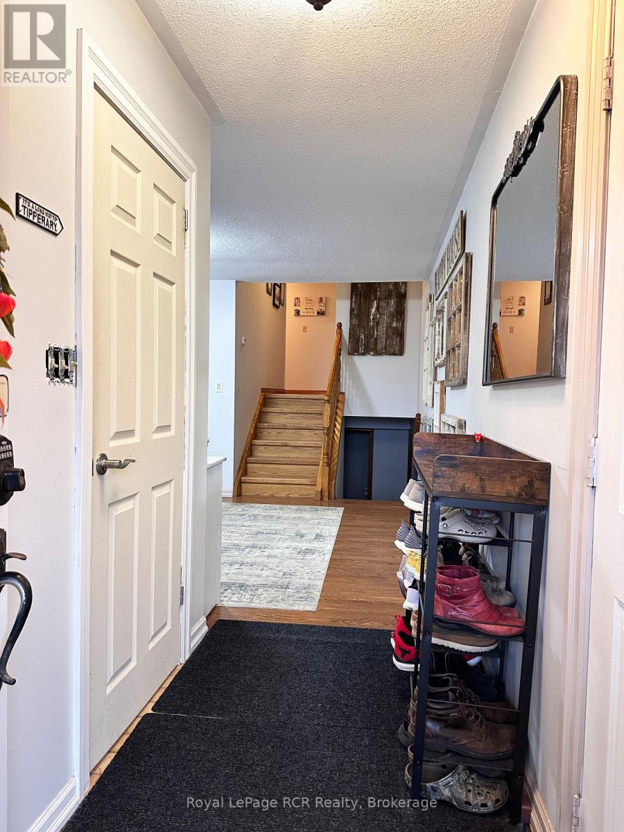 389 17th Avenue, Hanover, Ontario  N4N 3A2 - Photo 9 - X12515784