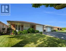 304 LA ROSE AVENUE, Toronto, Ontario