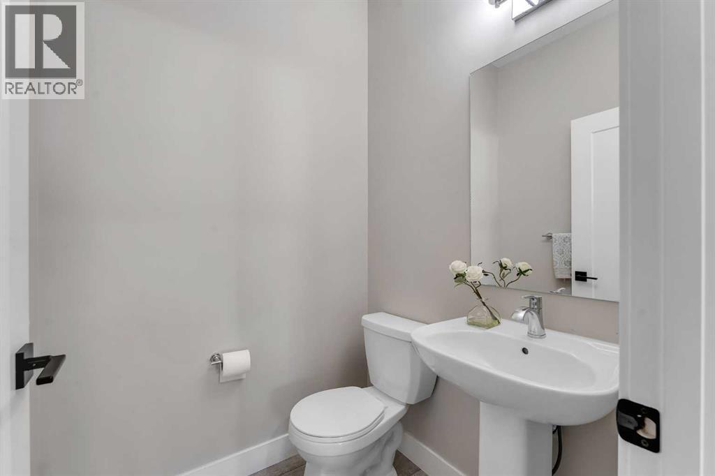 1209 Chinook Gate Bay Sw, Airdrie, Alberta  T4B 5J2 - Photo 18 - A2256671