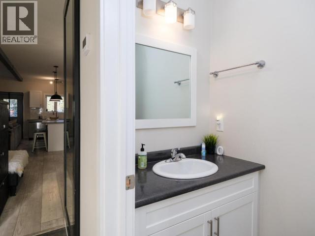 16-92 Iskoot Crescent, Whitehorse, Yukon Y1A 0P9 - Photo 3 - 16932