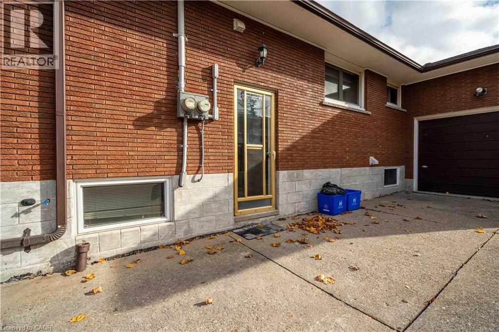 4 Starlight Court Unit# Lower, Hamilton, Ontario  L8K 4C8 - Photo 3 - 40785939