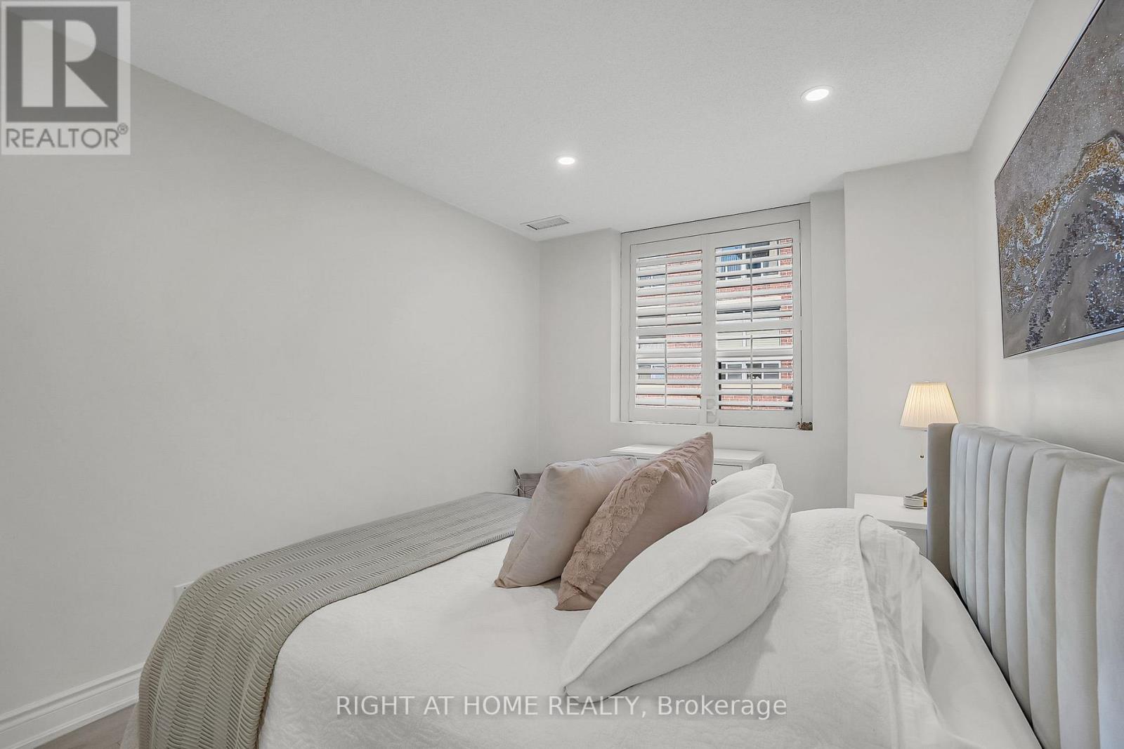 205 - 4198 Dundas Street W, Toronto, Ontario  M8X 1Y6 - Photo 17 - W12405766