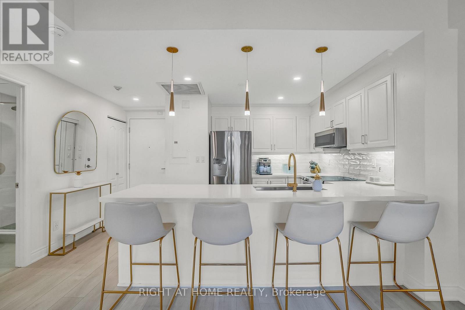 205 - 4198 Dundas Street W, Toronto, Ontario  M8X 1Y6 - Photo 2 - W12405766