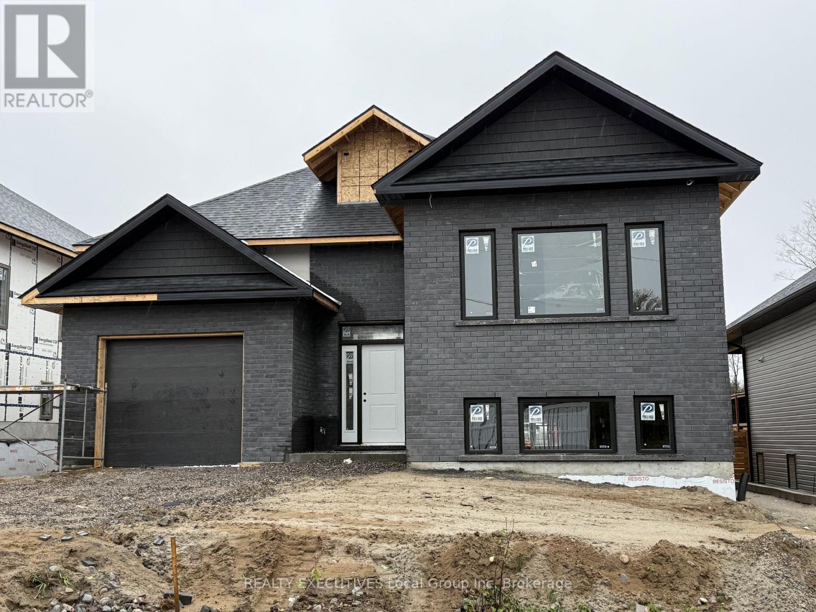 101 TOWER DRIVE, North Bay, Ontario