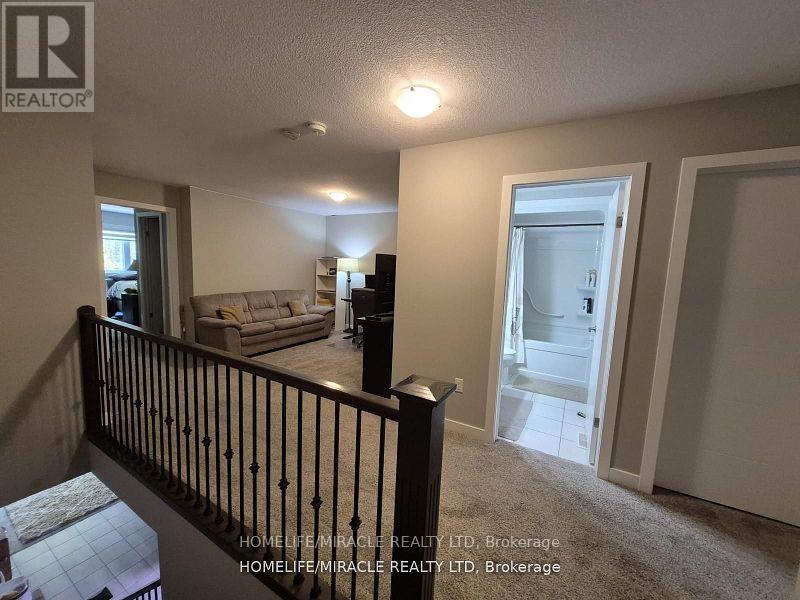 886 Robert Ferrie Drive, Kitchener, Ontario  N2R 0P2 - Photo 24 - X12514532