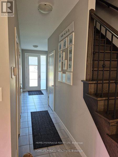 886 Robert Ferrie Drive, Kitchener, Ontario  N2R 0P2 - Photo 7 - X12514532