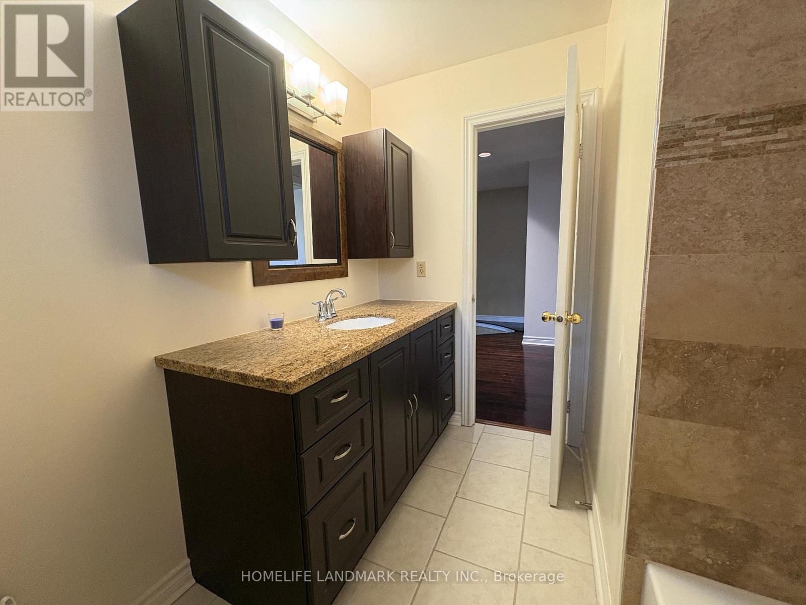 120 Brookmill Drive, Vaughan, Ontario  L4J 6M2 - Photo 21 - N12515782