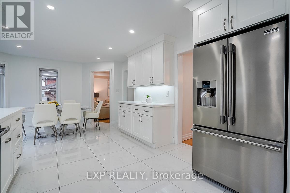 14 Prince Drive, Bradford West Gwillimbury (Bradford), Ontario  L3Z 3B7 - Photo 16 - N12515826