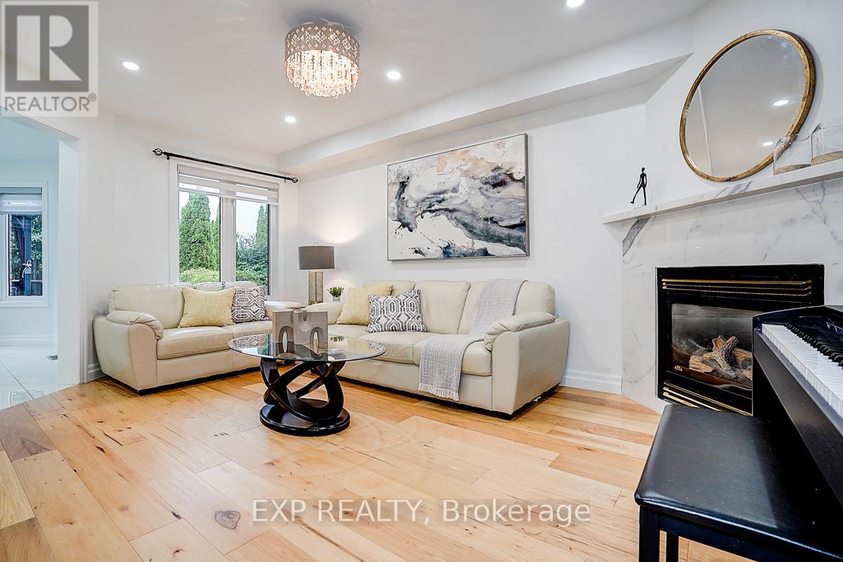 14 Prince Drive, Bradford West Gwillimbury (Bradford), Ontario  L3Z 3B7 - Photo 7 - N12515826