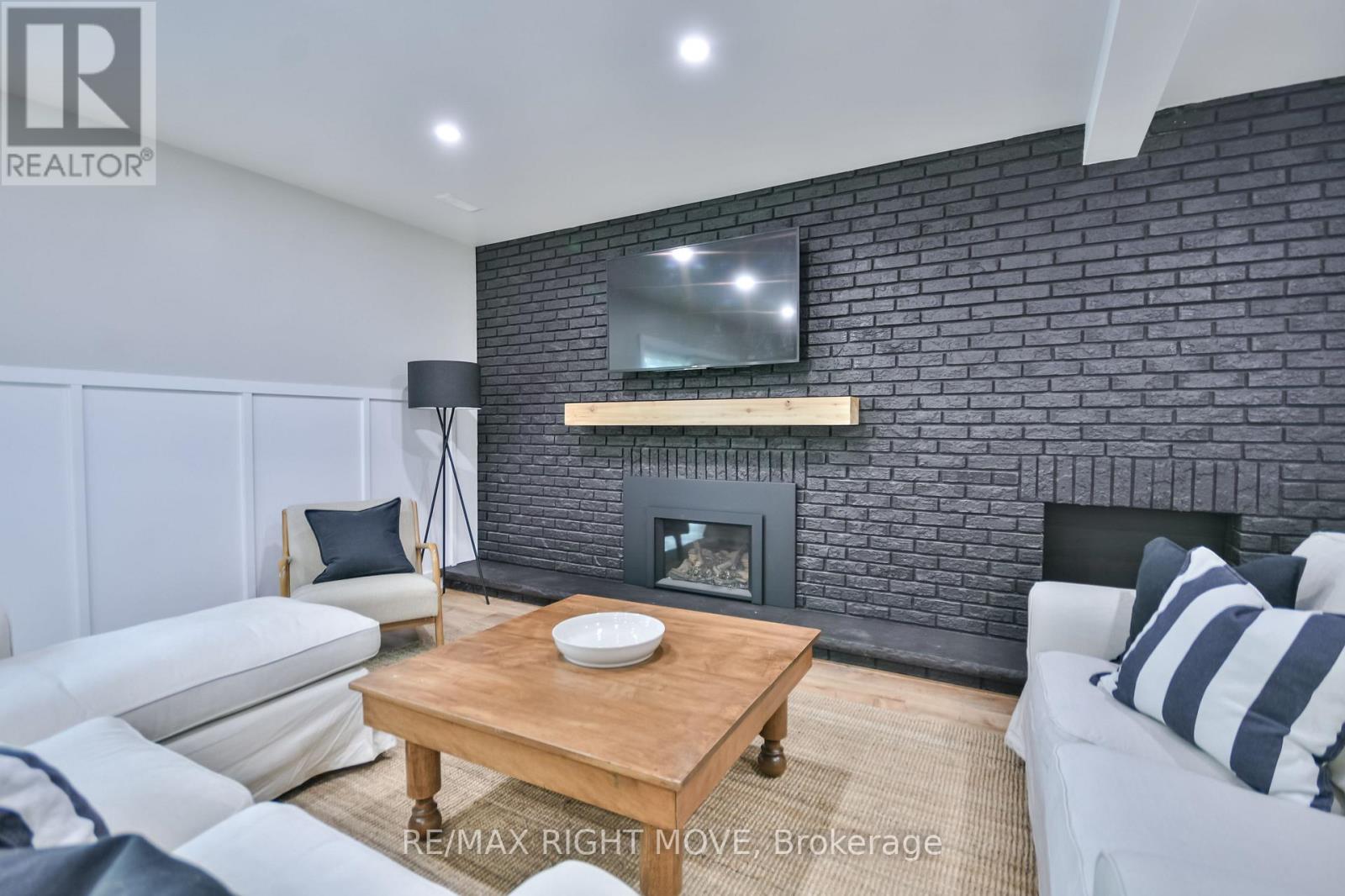 407 Bay Street, Orillia, Ontario  L3V 3X5 - Photo 36 - S12515842