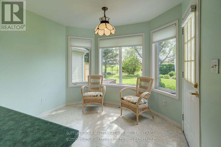 3 Empire Court, Loyalist (Bath), Ontario  K0H 1G0 - Photo 11 - X12515868