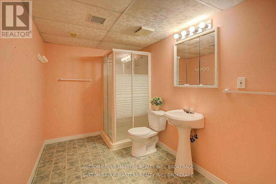 3 Empire Court, Loyalist (Bath), Ontario  K0H 1G0 - Photo 31 - X12515868