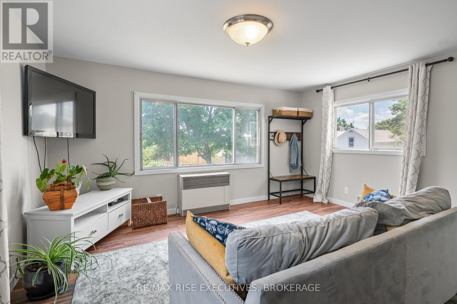 320 Dundas Street W, Greater Napanee, Ontario  K7R 2B4 - Photo 27 - X12516000