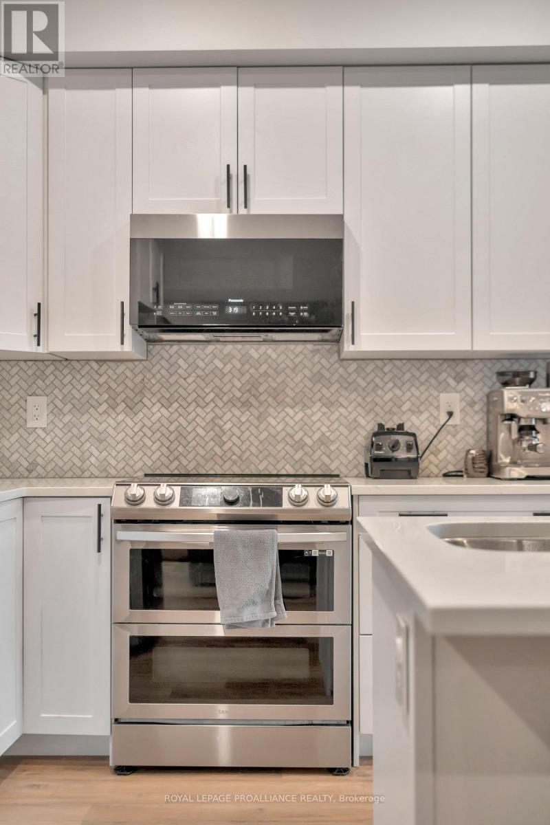 677 Wilkins Gate, Cobourg, Ontario K9A 0C1 - Photo 6 - X12515882