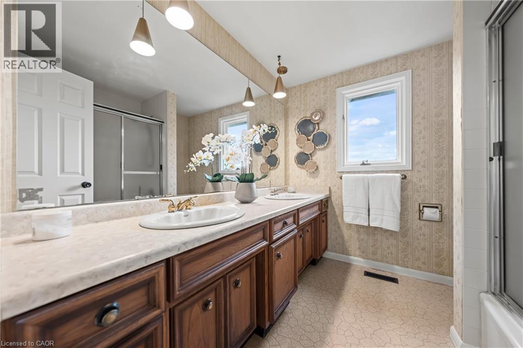 362 Pommel Gate Crescent, Waterloo, Ontario  N2L 5X4 - Photo 32 - 40784176