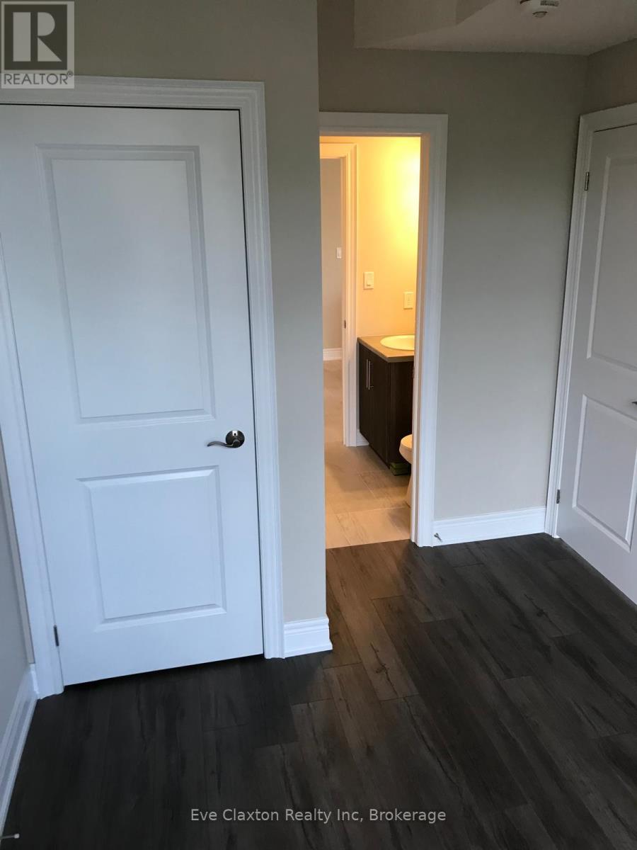 209 - 333 Gosling Gardens, Guelph (Clairfields/hanlon Business Park), Ontario  N1L 0K4 - Photo 10 - X12515928