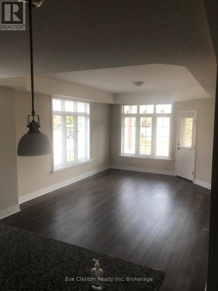 209 - 333 Gosling Gardens, Guelph (Clairfields/hanlon Business Park), Ontario  N1L 0K4 - Photo 2 - X12515928