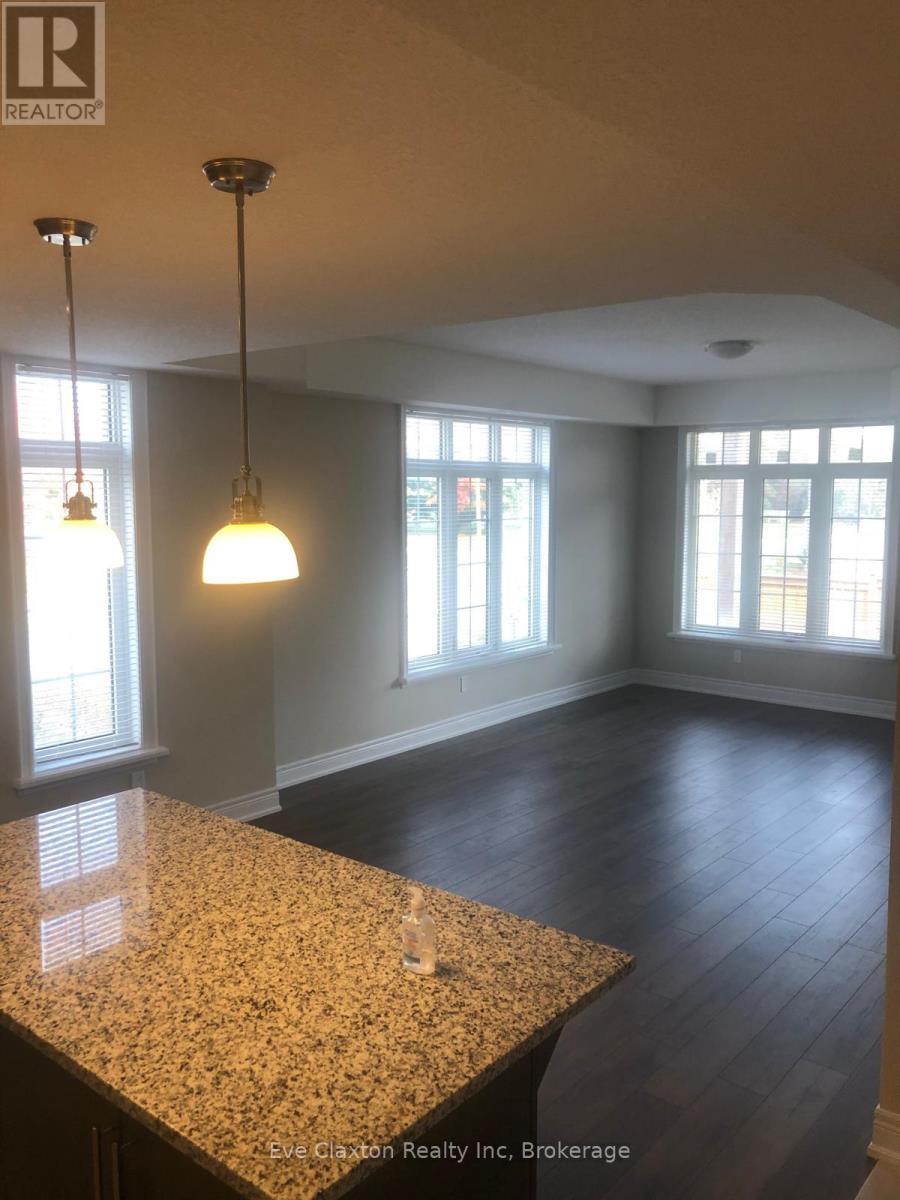 209 - 333 Gosling Gardens, Guelph (Clairfields/hanlon Business Park), Ontario  N1L 0K4 - Photo 4 - X12515928