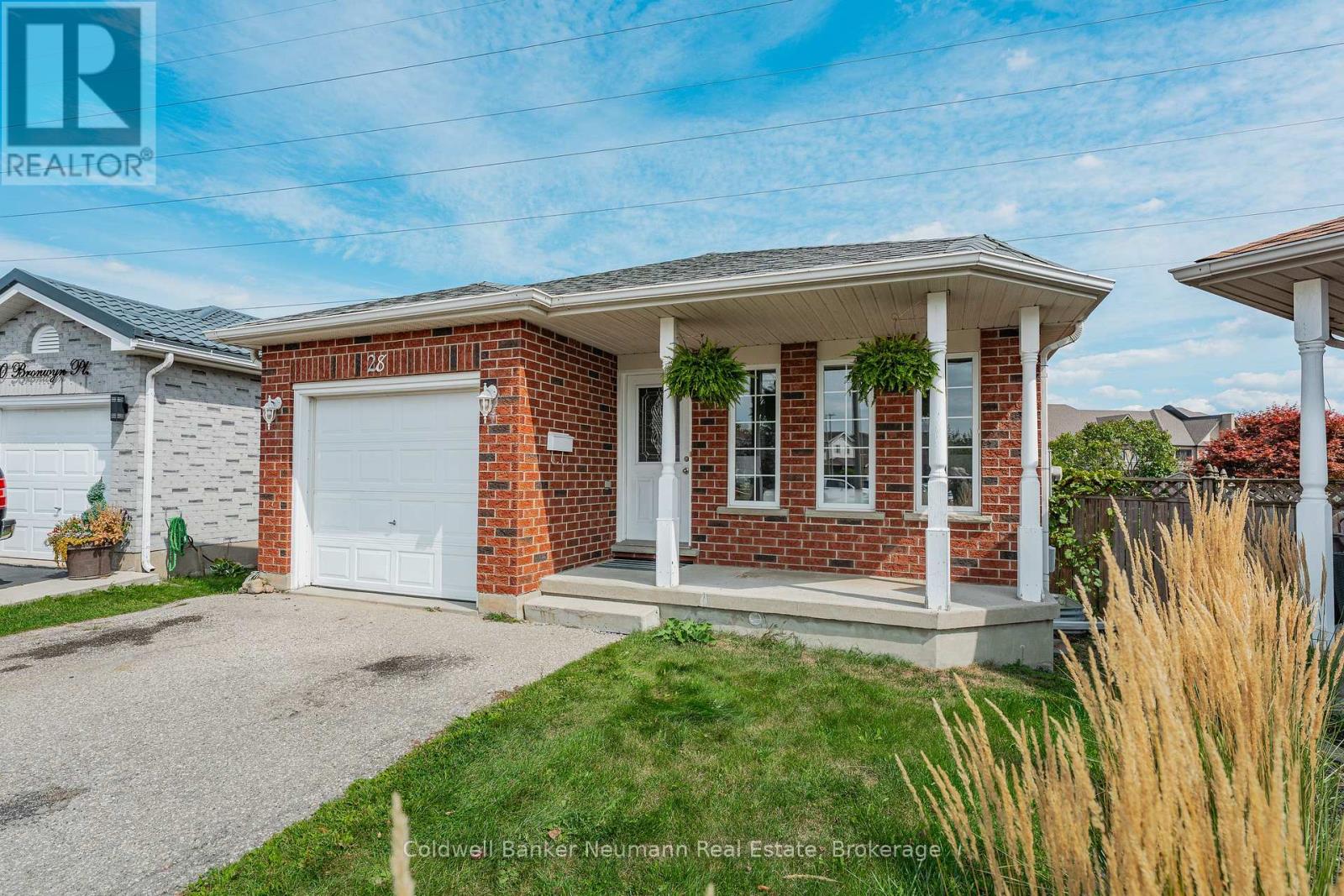 28 Bronwyn Place, Guelph (Willow West/sugarbush/west Acres), Ontario  N1K 1X1 - Photo 2 - X12515980