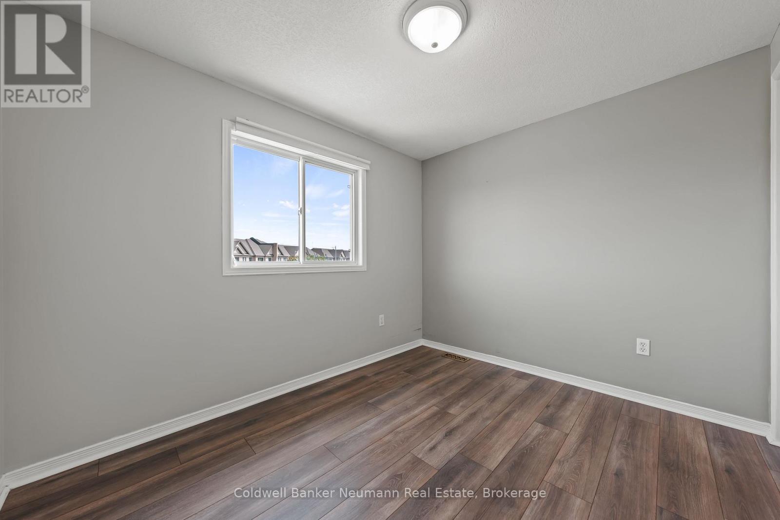 28 Bronwyn Place, Guelph (Willow West/sugarbush/west Acres), Ontario  N1K 1X1 - Photo 22 - X12515980