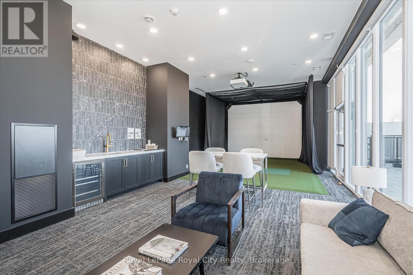 1007 - 71 Wyndham Street S, Guelph, Ontario N1E 0T7 - Photo 46 - X12515986