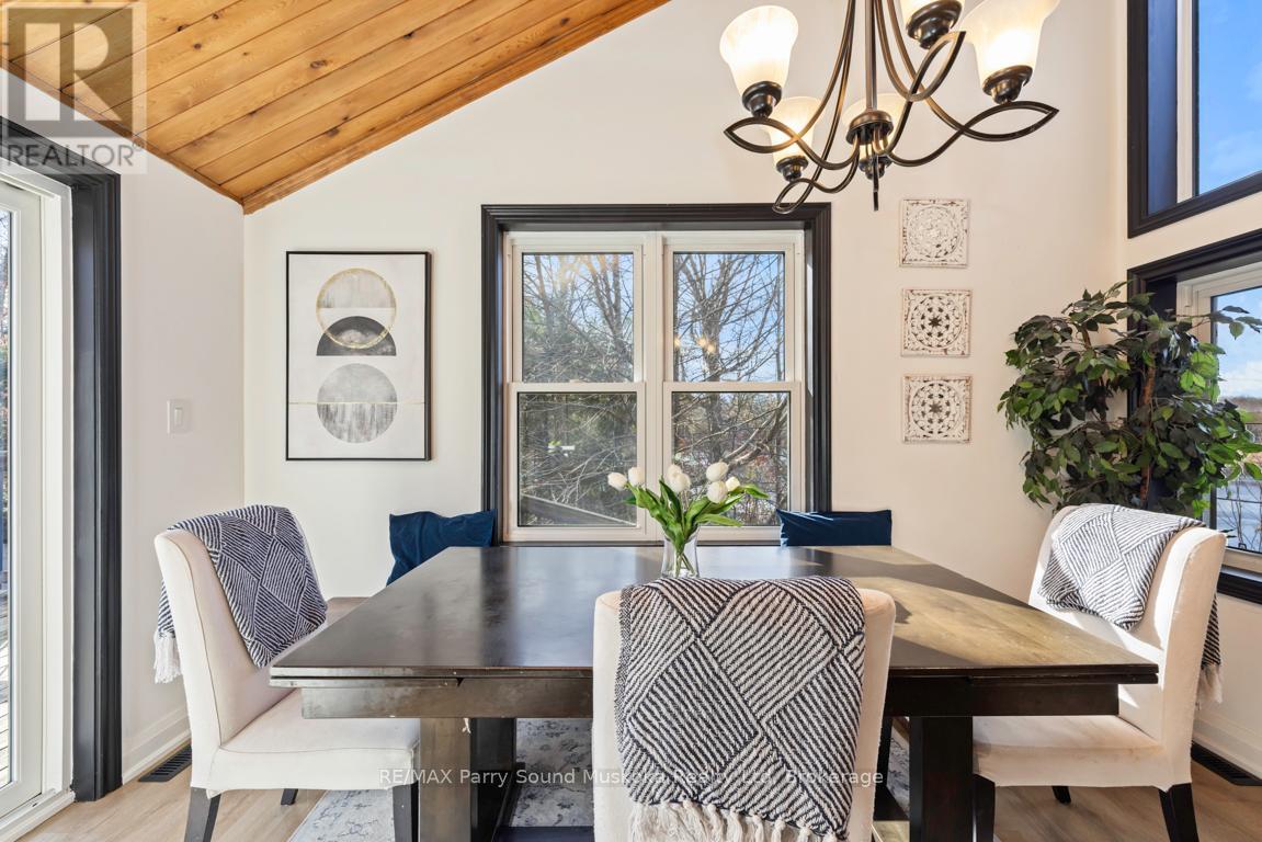 336 Clear Lake Road, Seguin, Ontario P2A 2W8 - Photo 18 - X12516016