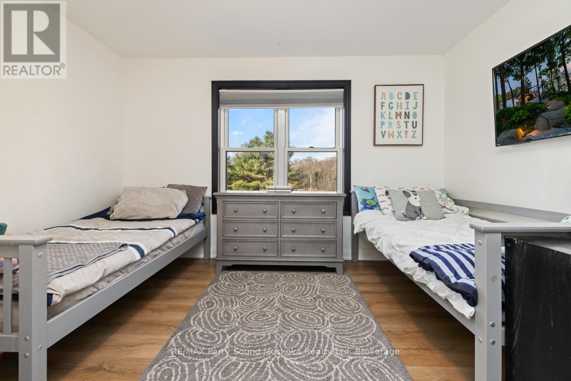 336 Clear Lake Road, Seguin, Ontario P2A 2W8 - Photo 26 - X12516016