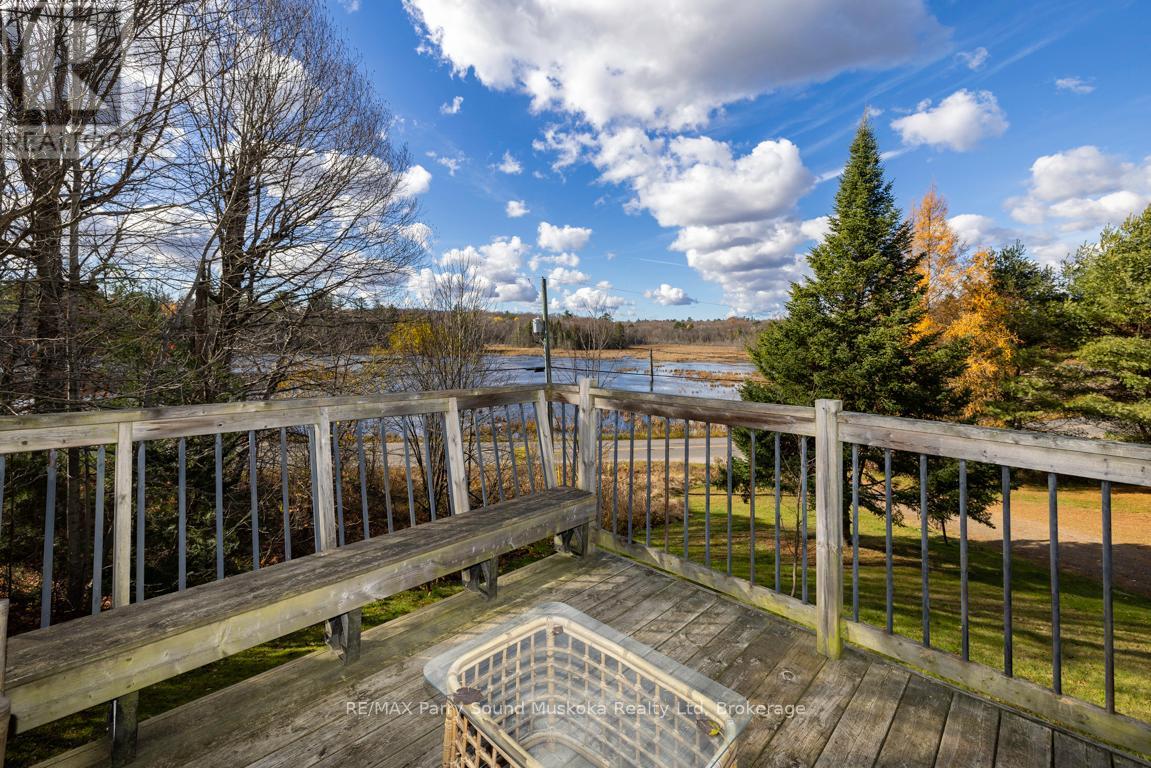 336 Clear Lake Road, Seguin, Ontario P2A 2W8 - Photo 8 - X12516016