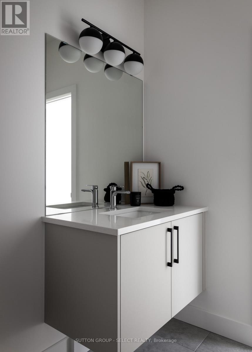 15 Optimist Drive, Southwold, Ontario  N5P 3T2 - Photo 22 - X12515956