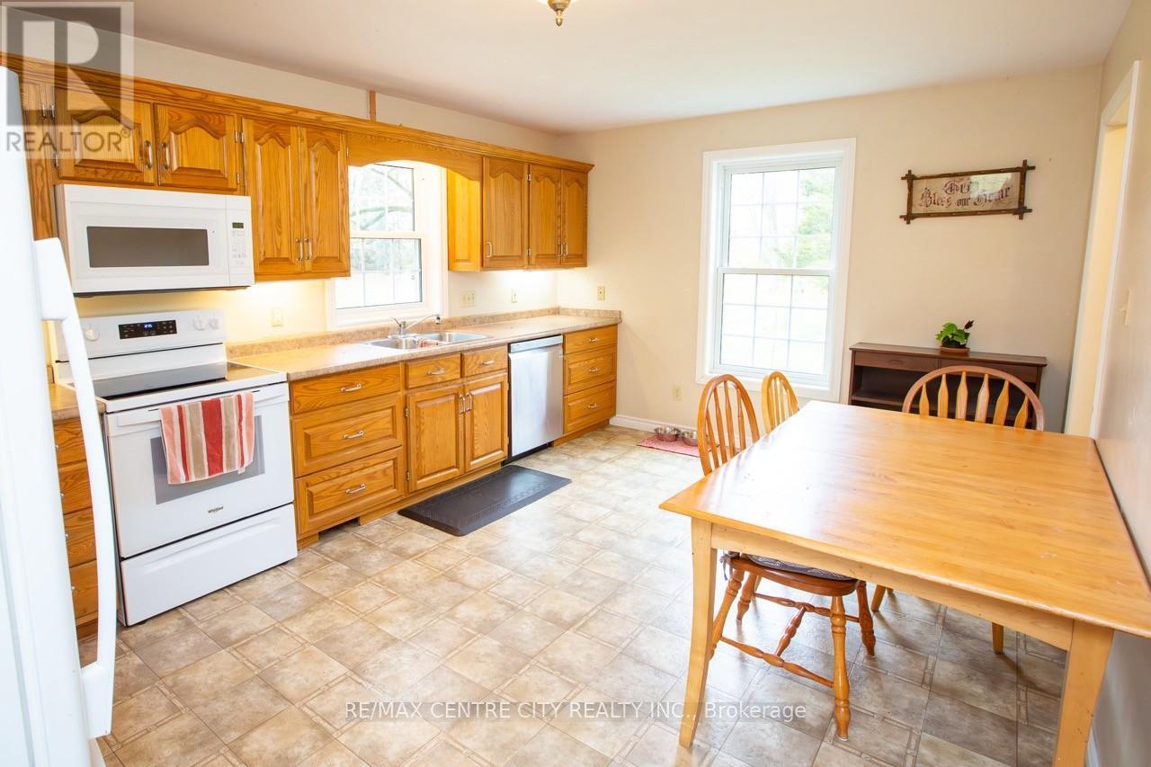 50589 Dingle Line, Malahide, Ontario  N5H 2R1 - Photo 12 - X12515988