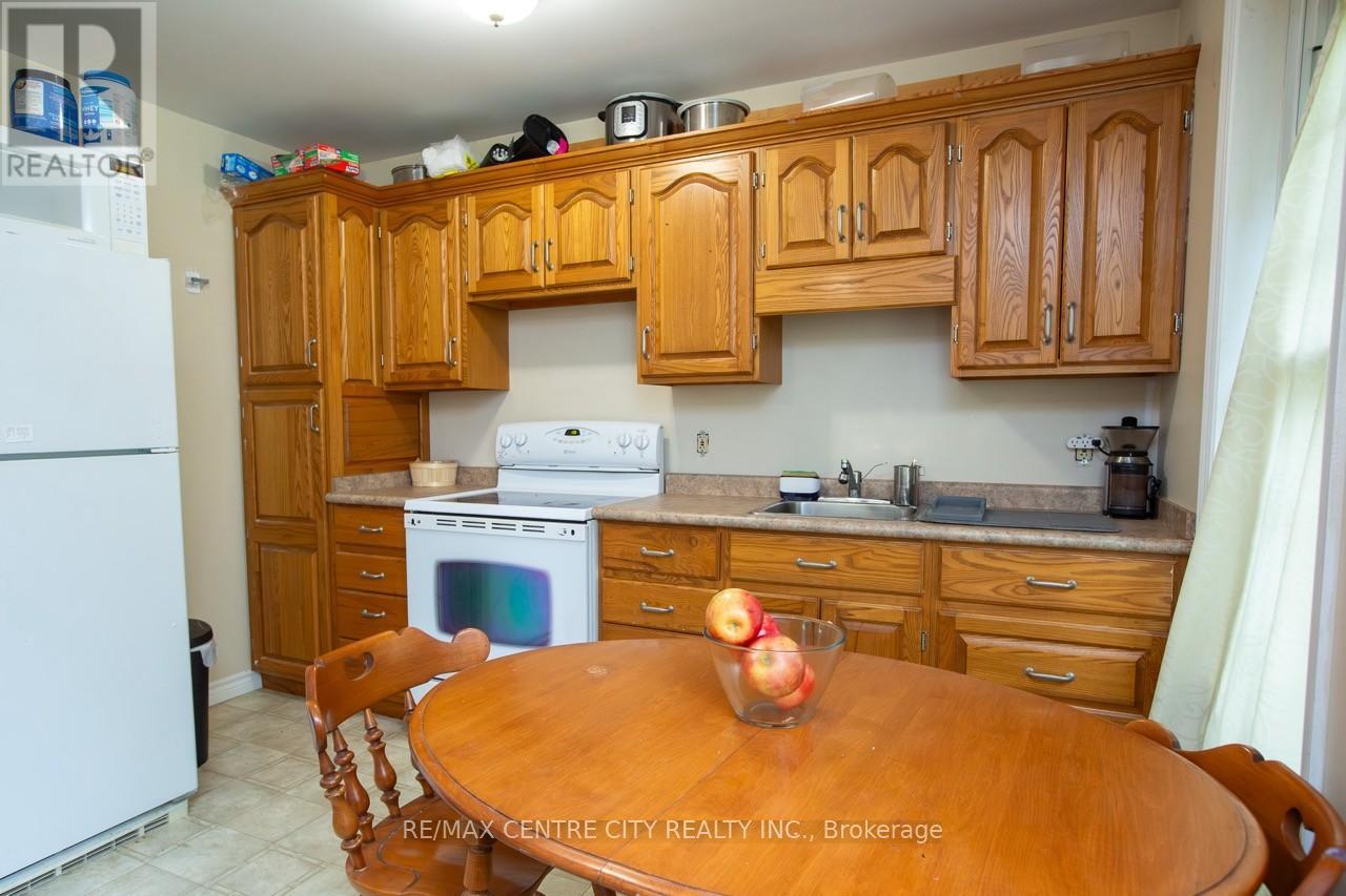 50589 Dingle Line, Malahide, Ontario  N5H 2R1 - Photo 37 - X12515988