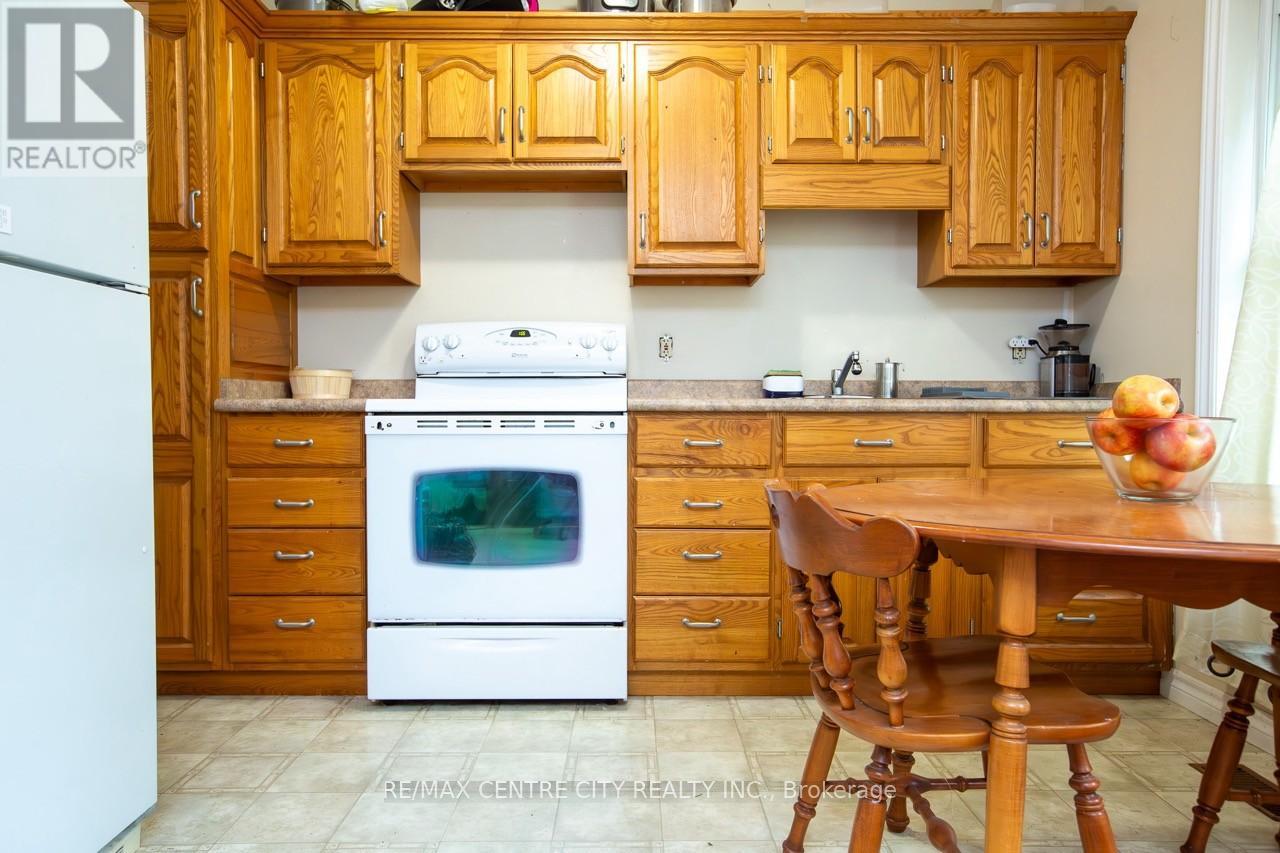 50589 Dingle Line, Malahide, Ontario  N5H 2R1 - Photo 38 - X12515988