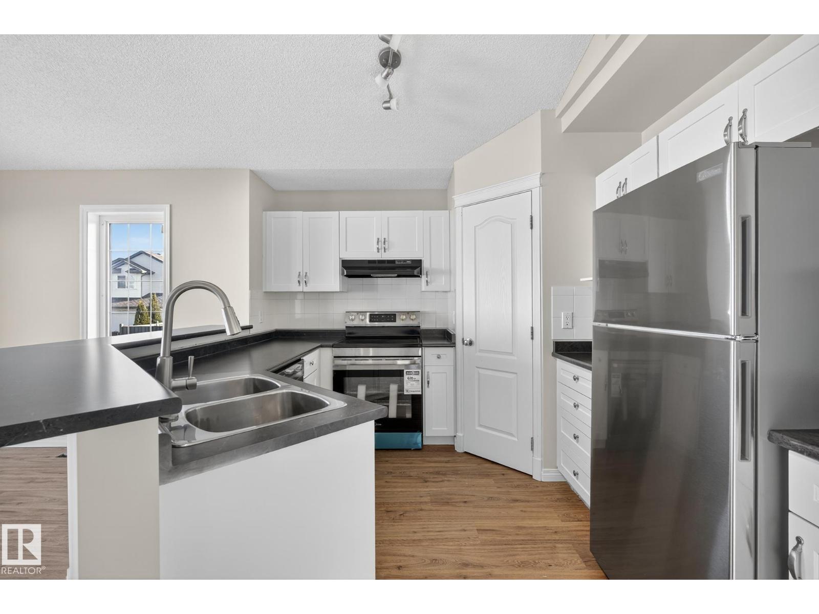 186 Macewan Rd Sw, Edmonton, Alberta  T6W 1K8 - Photo 9 - E4464882