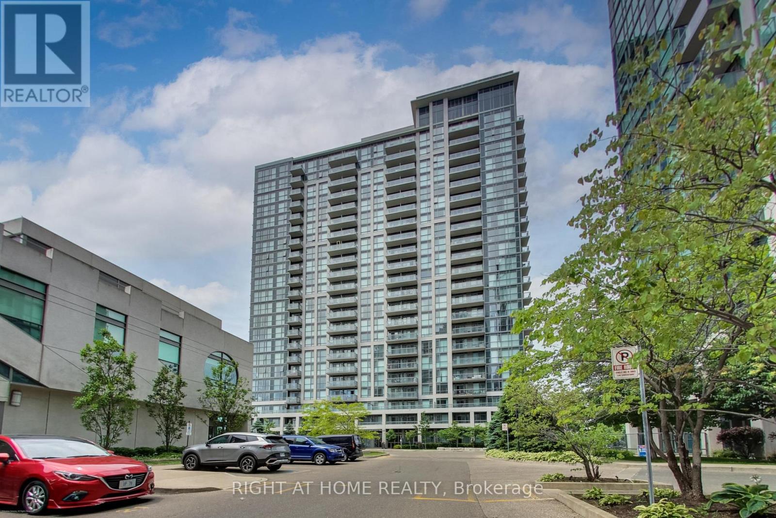 515 - 349 RATHBURN ROAD W, Mississauga, Ontario