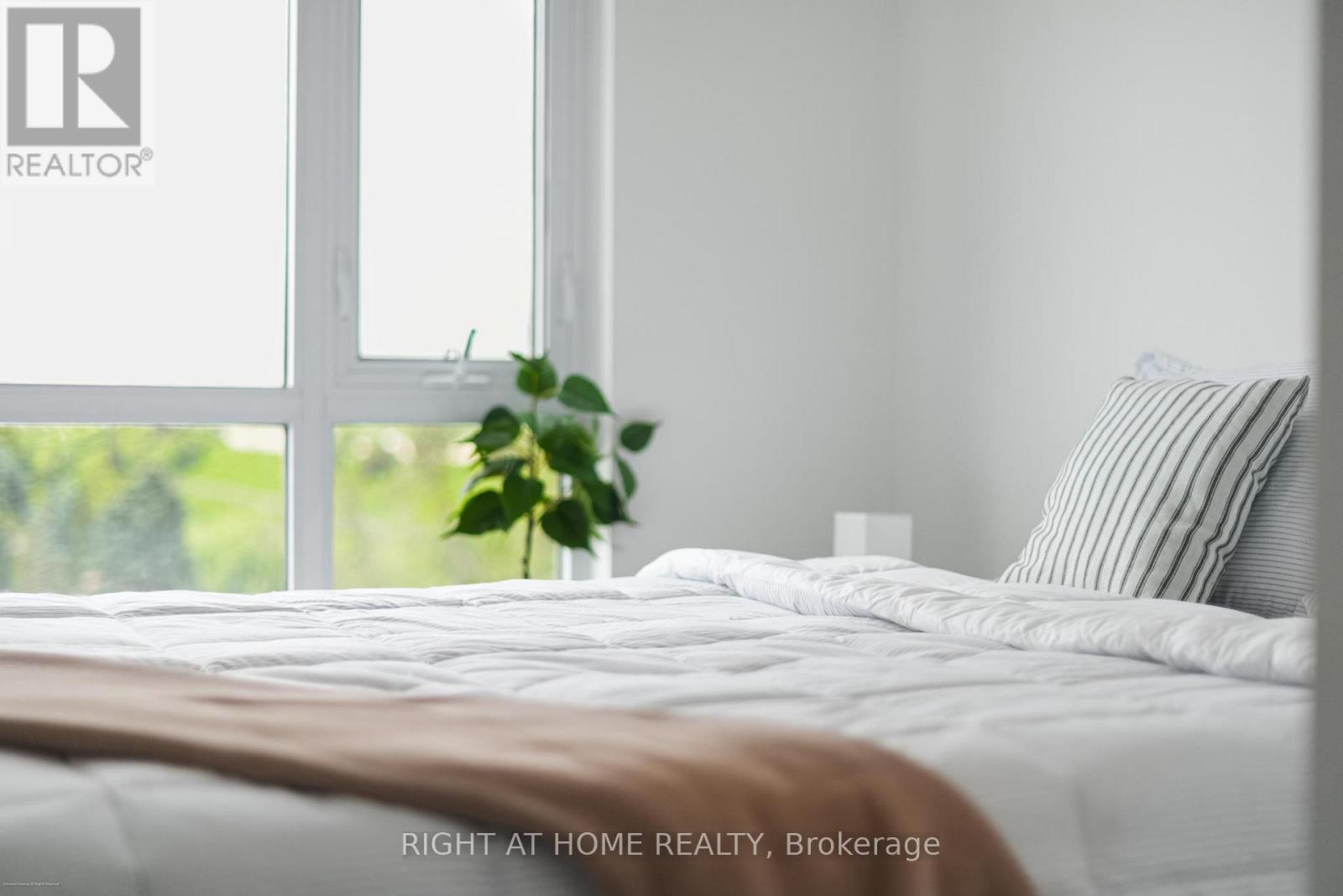 515 - 349 Rathburn Road W, Mississauga, Ontario  L5B 0G9 - Photo 15 - W12515810