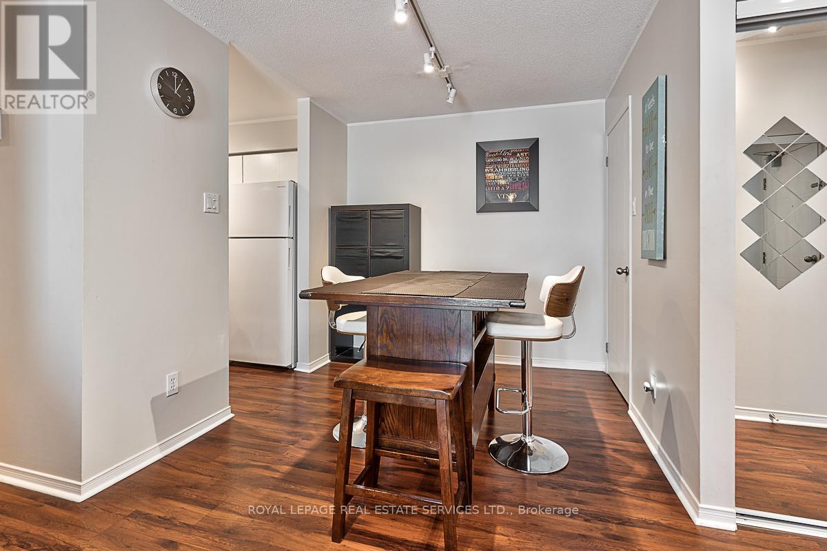 1734 - 1478 Pilgrims Way, Oakville, Ontario  L6M 3G7 - Photo 8 - W12515828