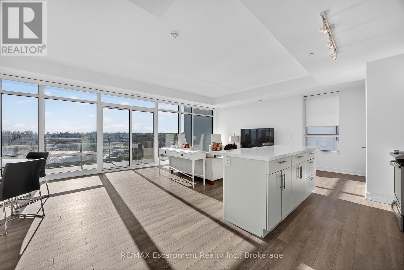 125 - 317 Broward Way, Innisfil, Ontario  L9S 0M6 - Photo 3 - N12515972