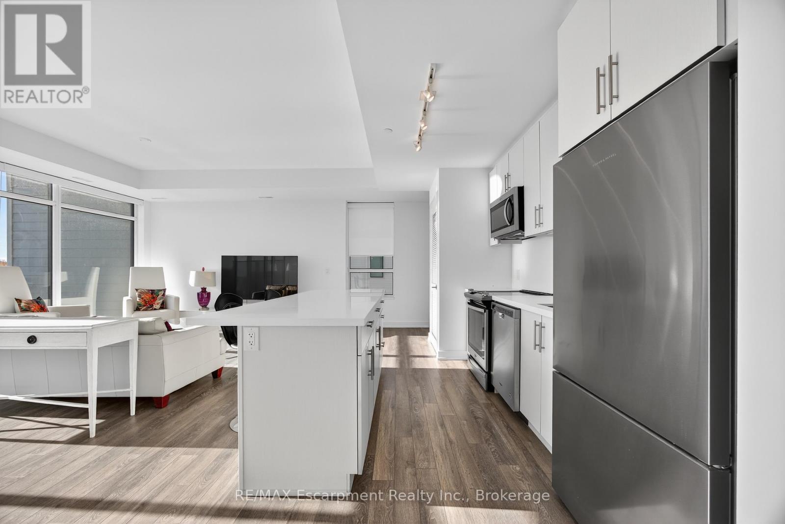 125 - 317 Broward Way, Innisfil, Ontario  L9S 0M6 - Photo 4 - N12515972