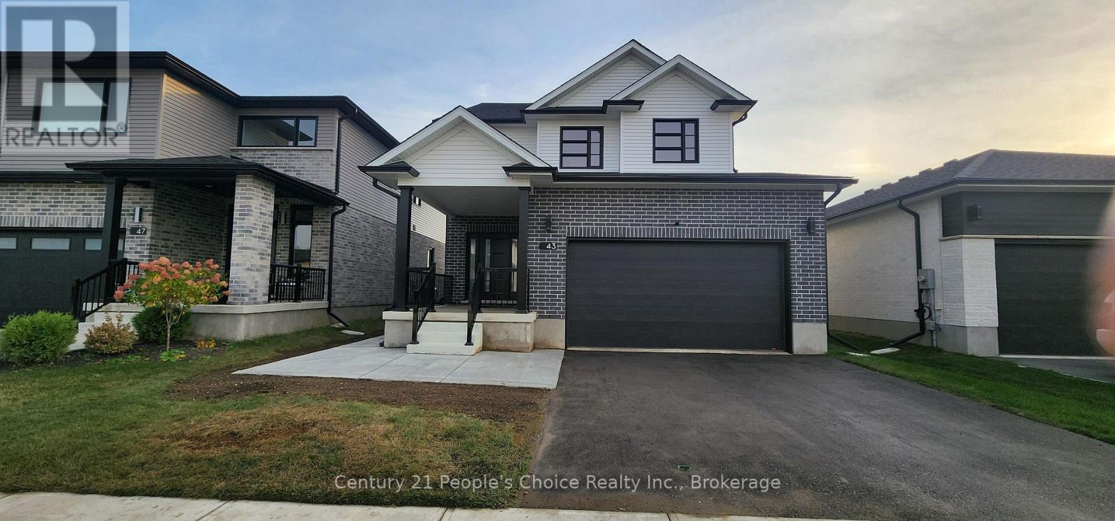 43 Weymouth Street, Woolwich, Ontario  N3B 0E6 - Photo 2 - X12515948