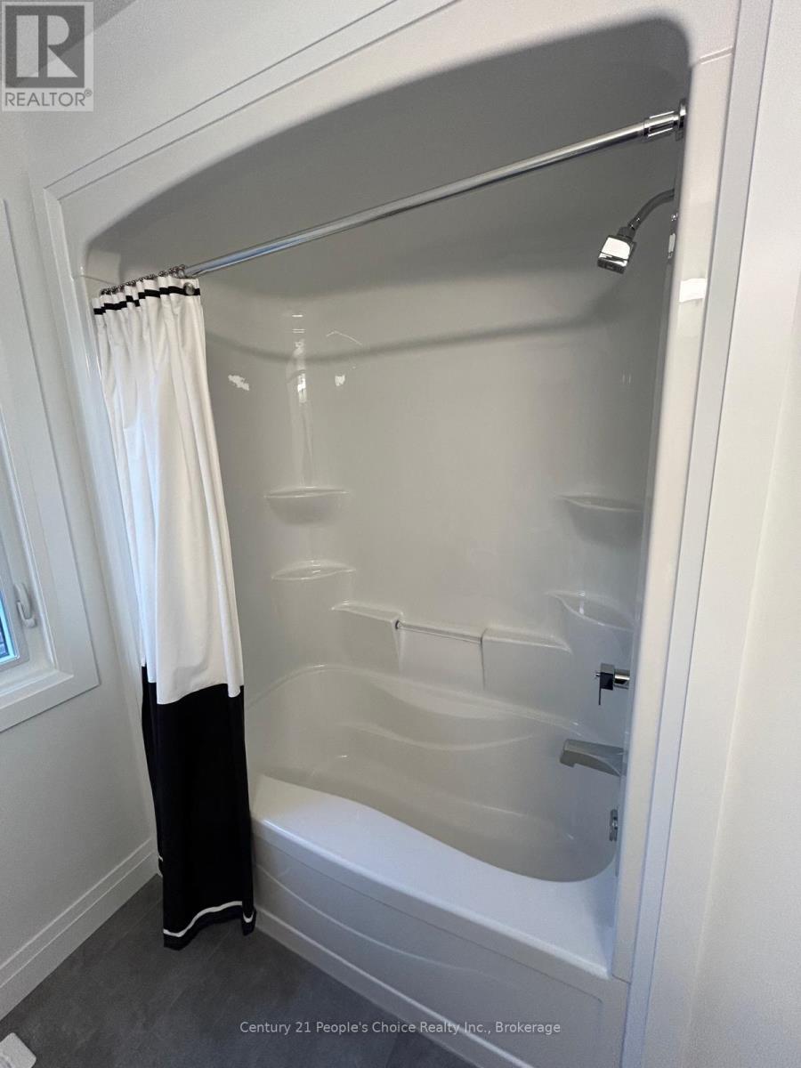 43 Weymouth Street, Woolwich, Ontario  N3B 0E6 - Photo 31 - X12515948