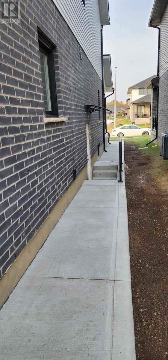 43 Weymouth Street, Woolwich, Ontario  N3B 0E6 - Photo 8 - X12515948