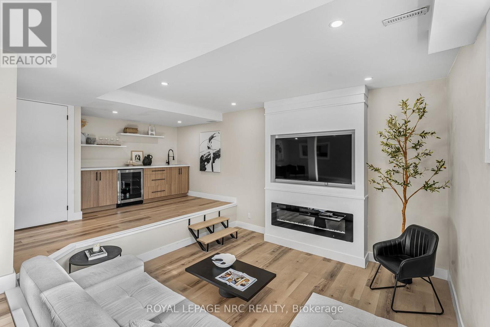 9 Windermere Court, Welland, Ontario  L3C 5V4 - Photo 30 - X12515848