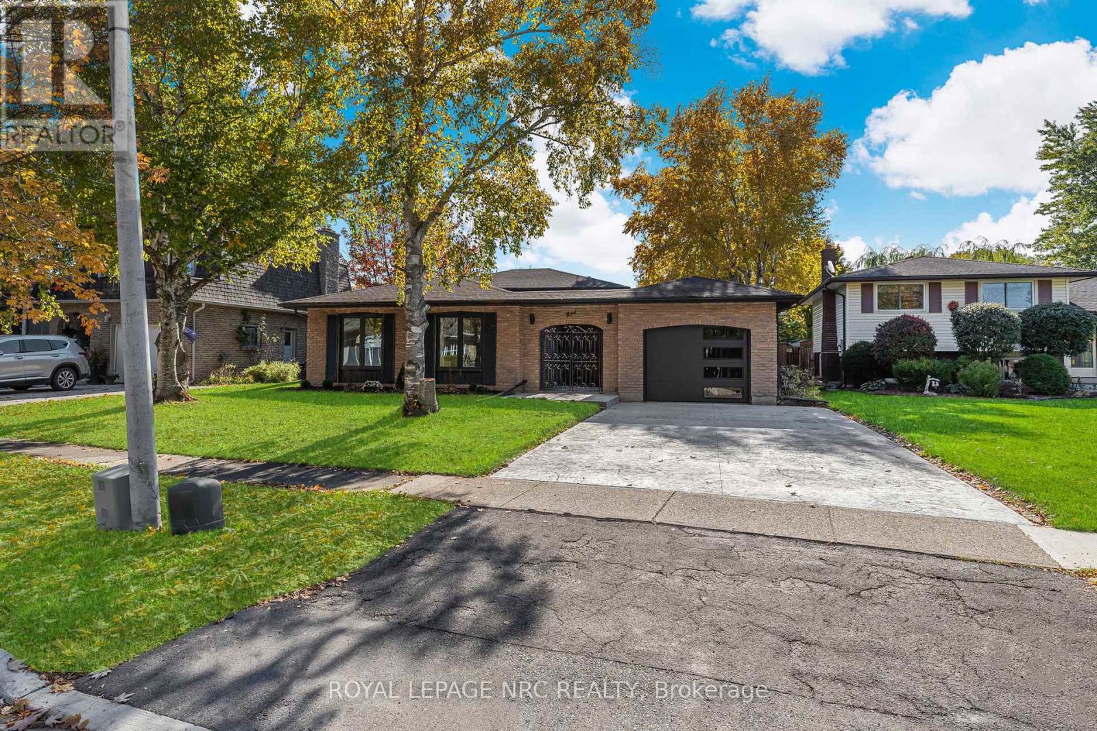 9 Windermere Court, Welland, Ontario  L3C 5V4 - Photo 4 - X12515848