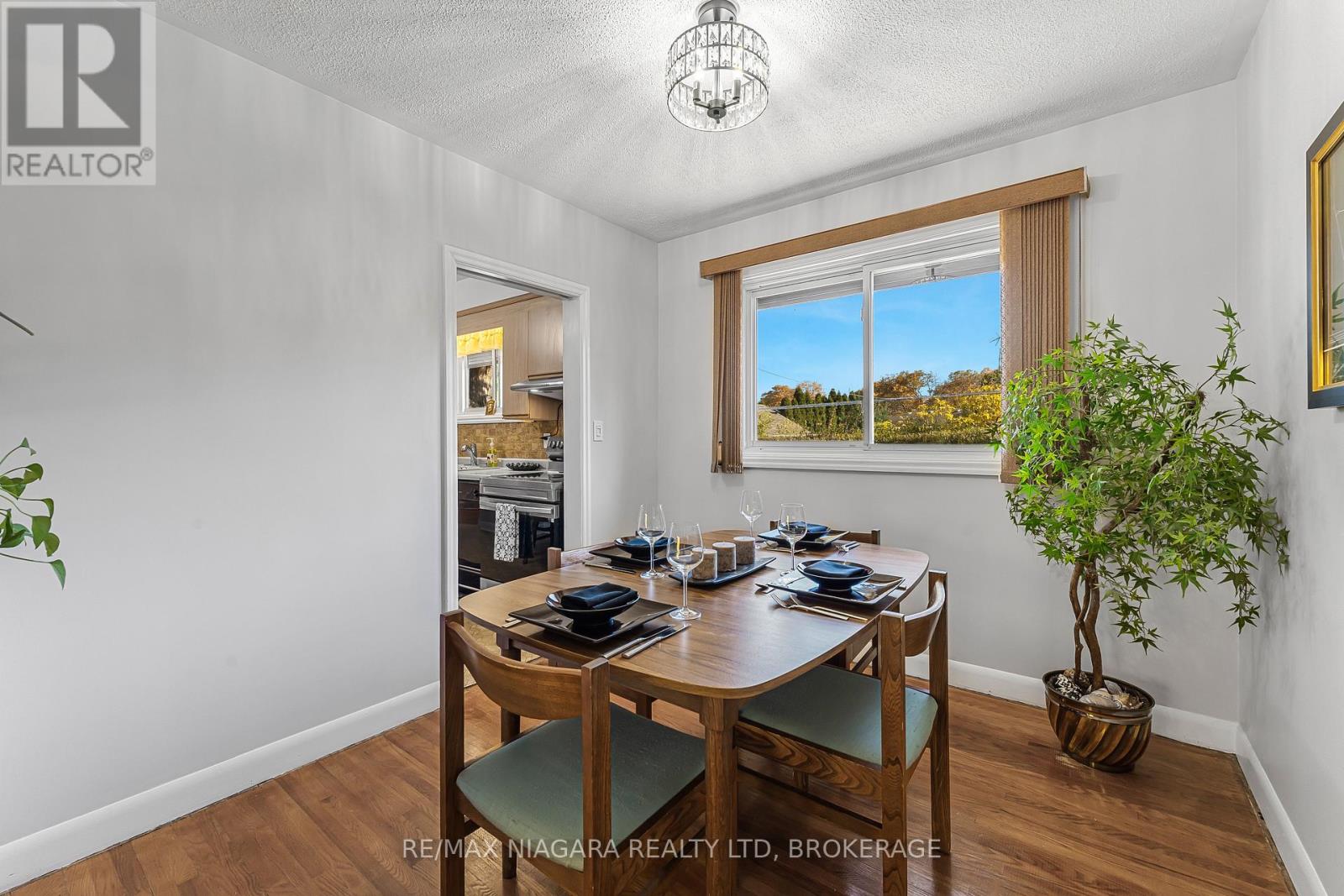 448 Bunting Road, St. Catharines (Carlton/bunting), Ontario  L2M 3Z4 - Photo 10 - X12515936