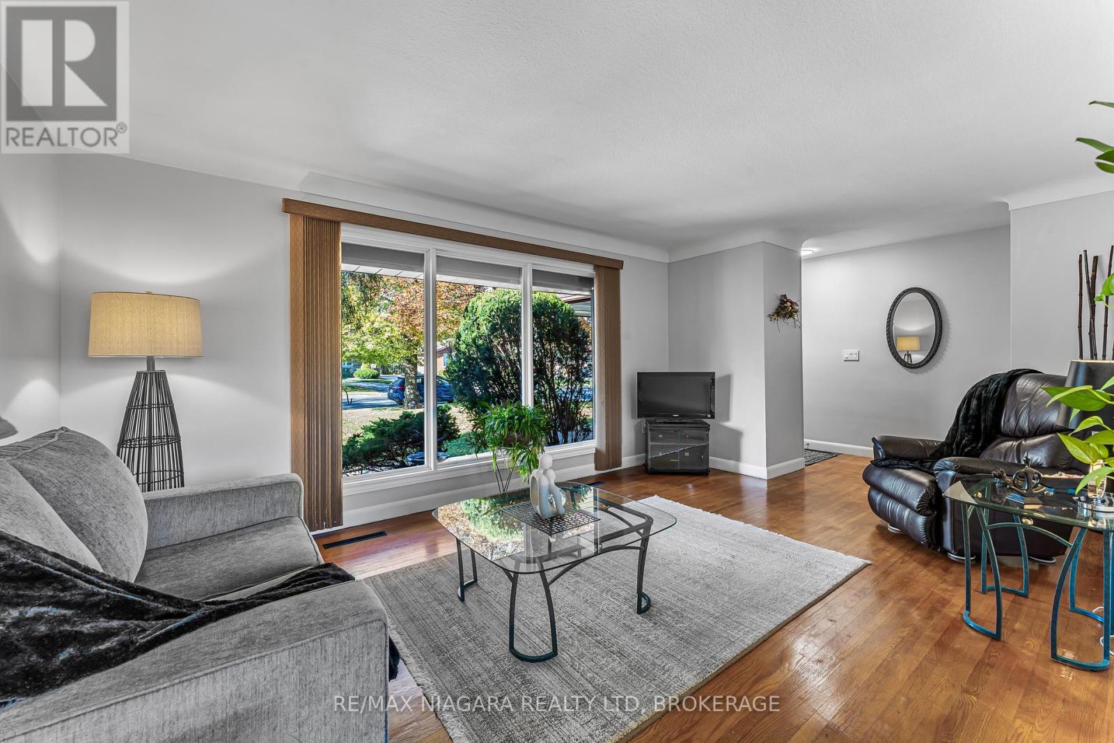 448 Bunting Road, St. Catharines (Carlton/bunting), Ontario  L2M 3Z4 - Photo 9 - X12515936